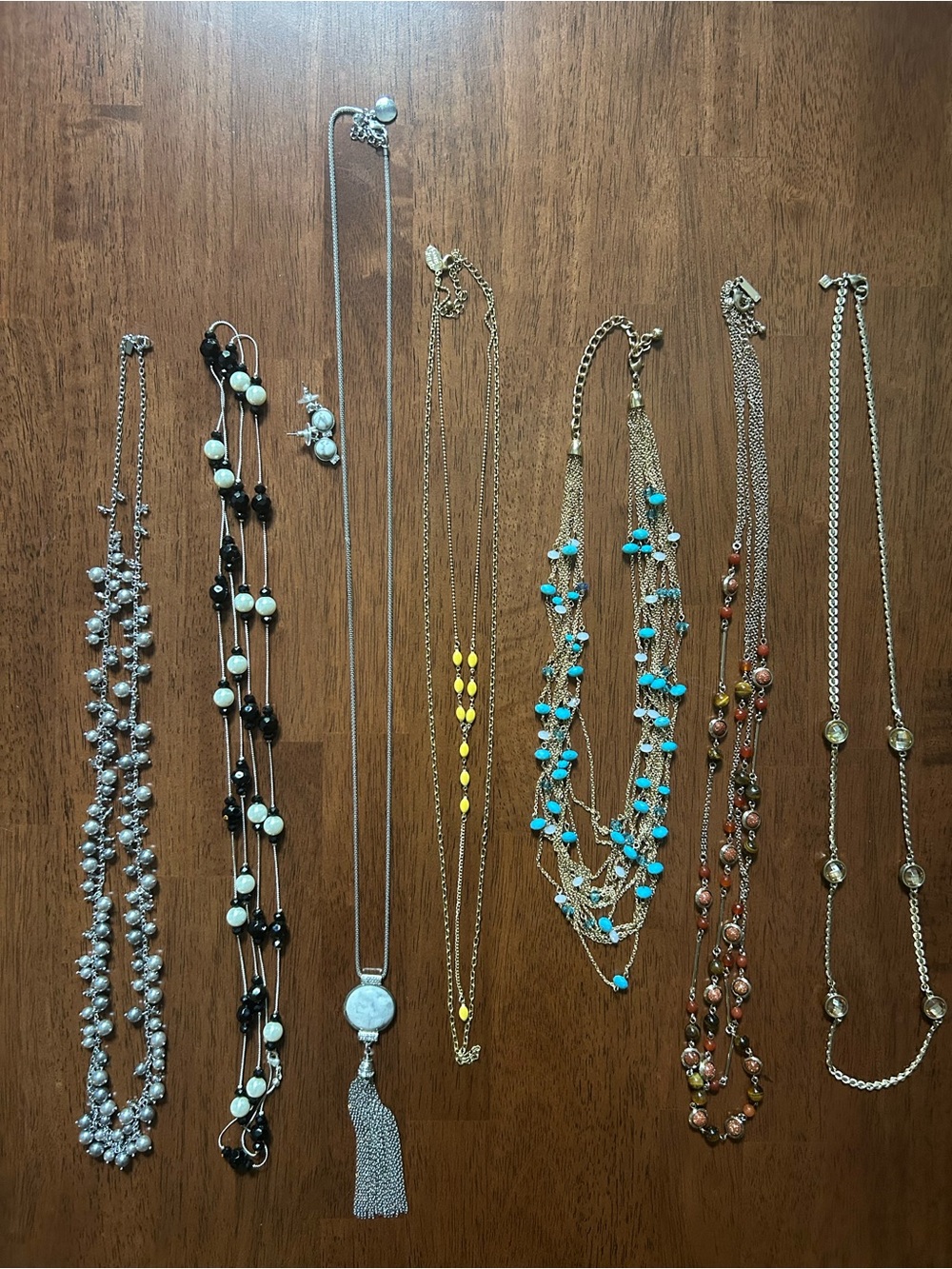 Multiples necklaces, earrings & bracelet.